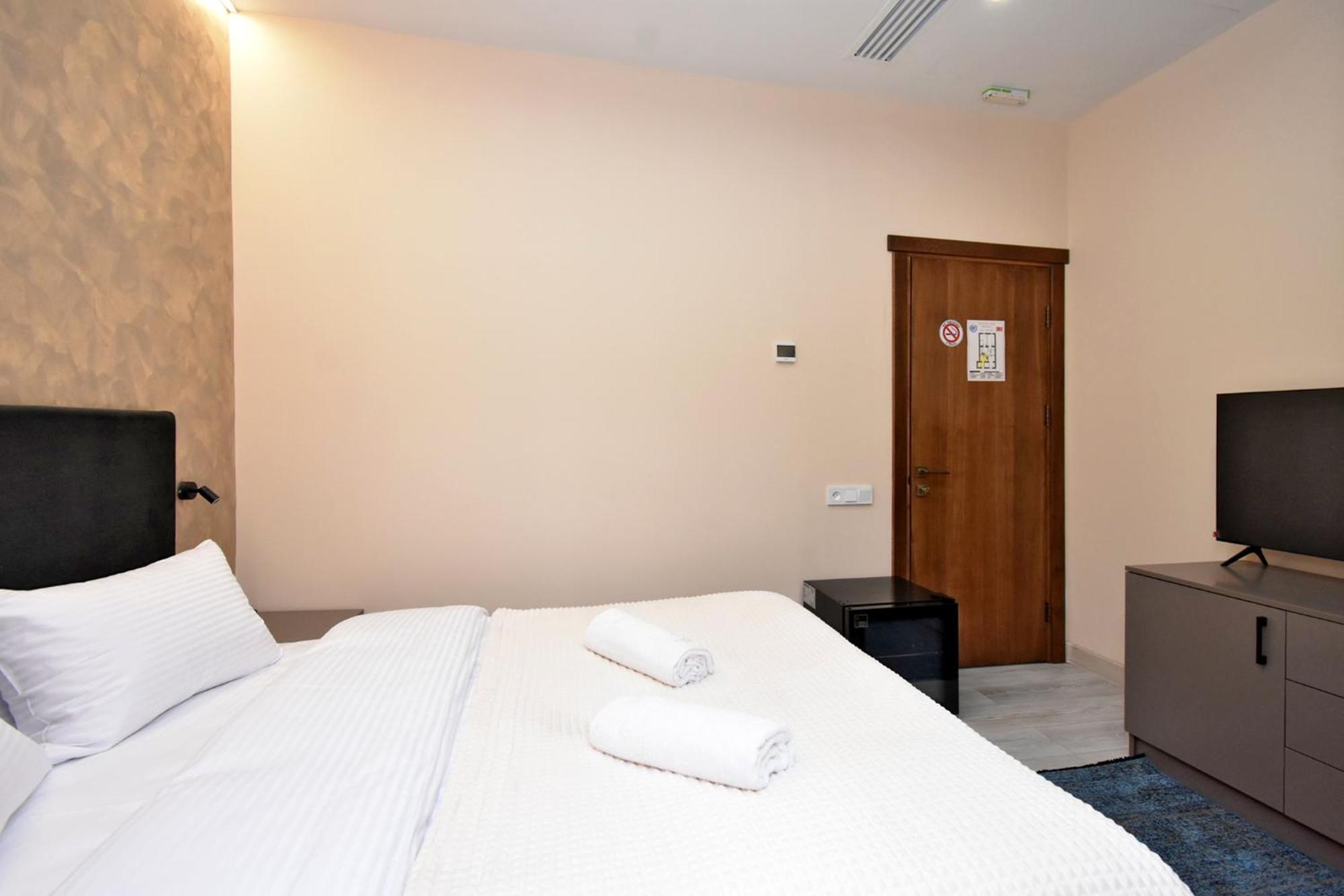 Avenue 23 Boutique Hotel Єреван Екстер'єр фото