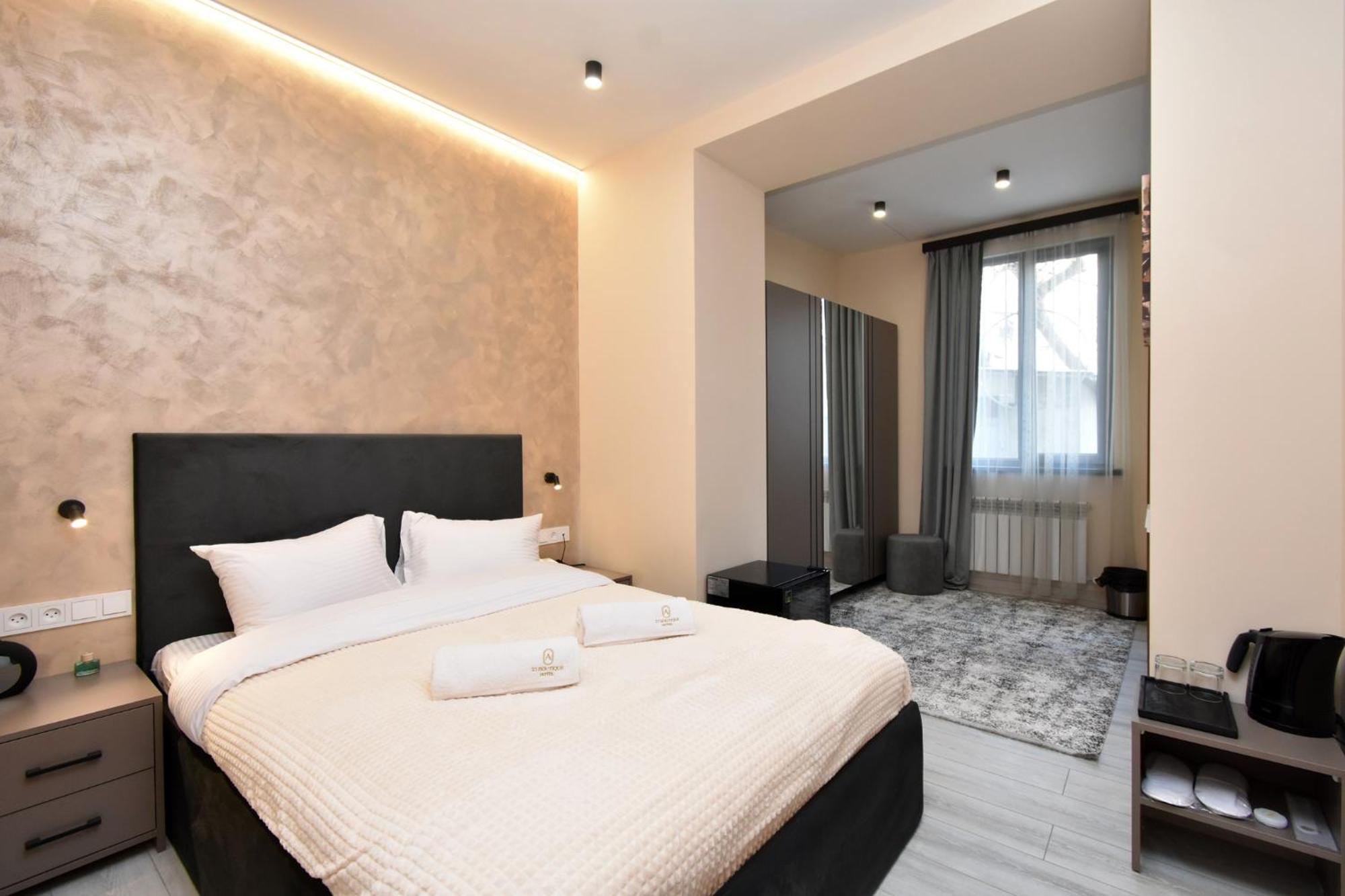 Avenue 23 Boutique Hotel Єреван Екстер'єр фото