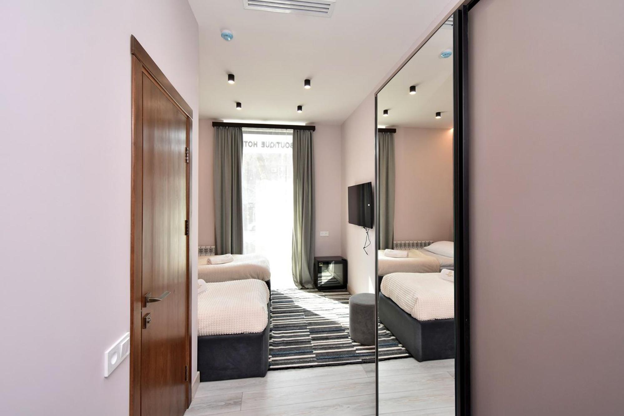 Avenue 23 Boutique Hotel Єреван Екстер'єр фото