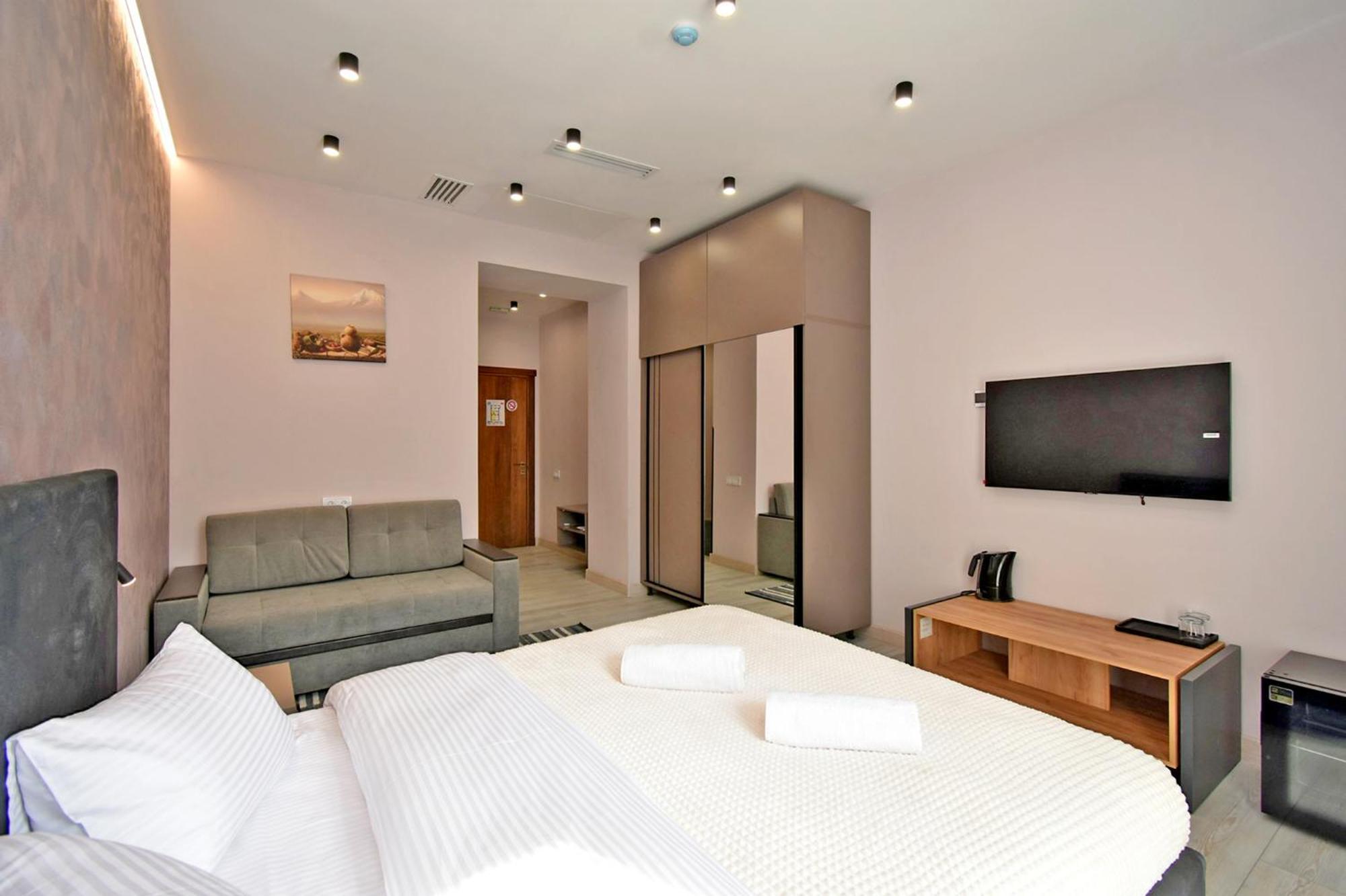 Avenue 23 Boutique Hotel Єреван Екстер'єр фото