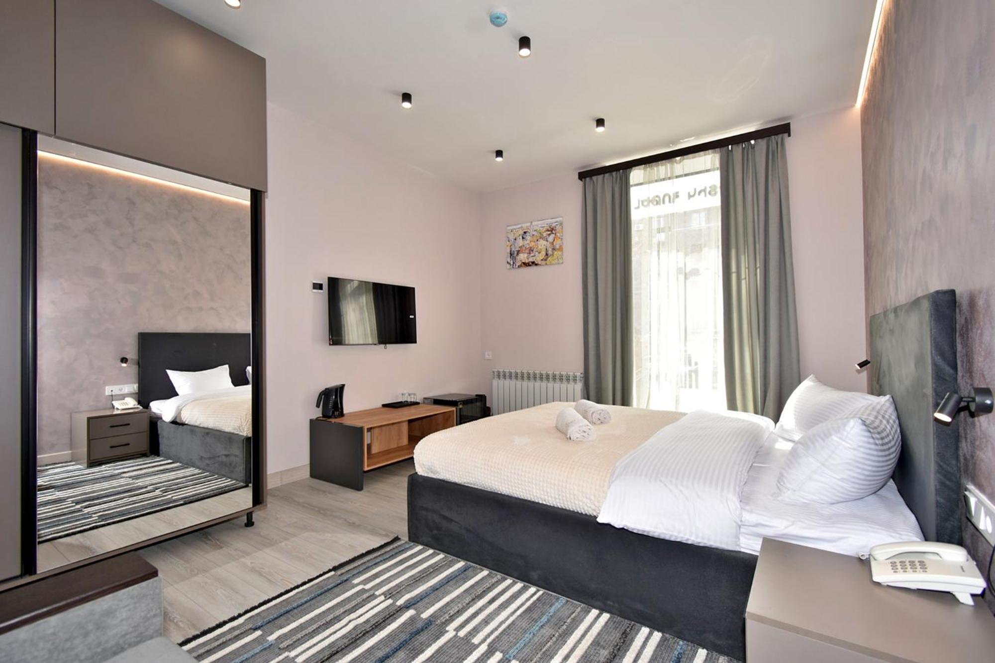 Avenue 23 Boutique Hotel Єреван Екстер'єр фото