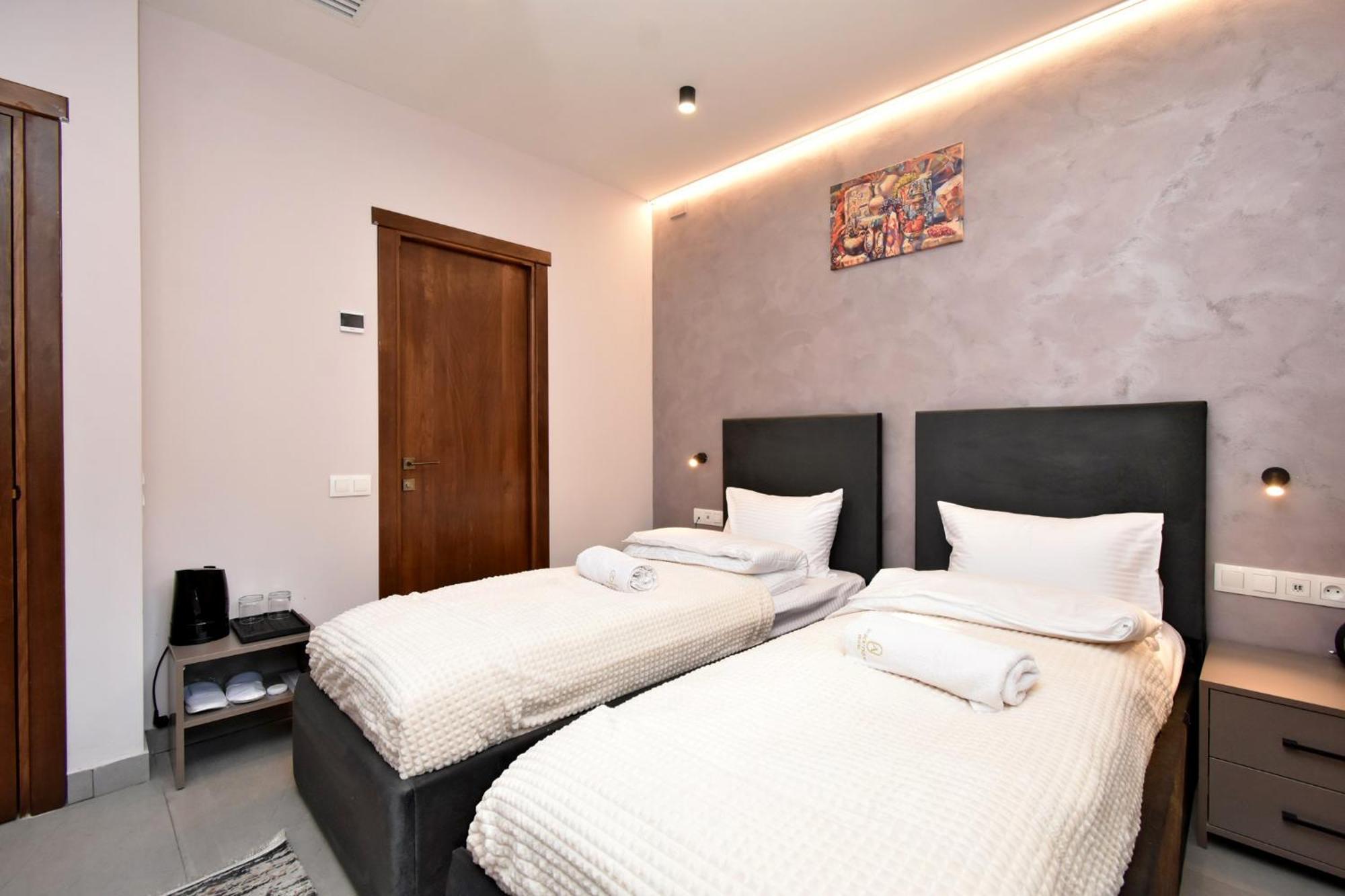Avenue 23 Boutique Hotel Єреван Екстер'єр фото